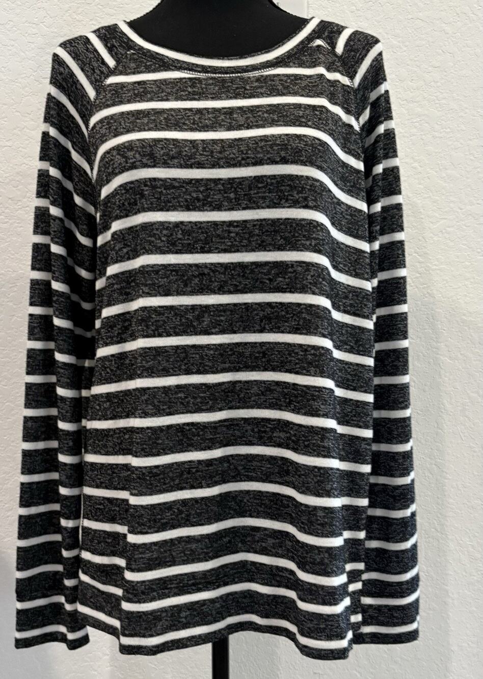 Mix by 41 Hawthorn Arnold Raglan Knit Dark Gray Striped Top Size XL NWT
